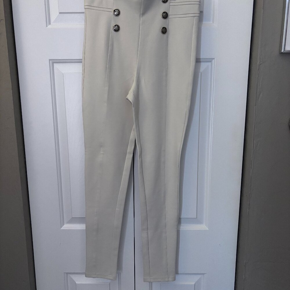 Chic highwaisted Zara slacks, pull-on, beautifully made.  Brass buttons at waist